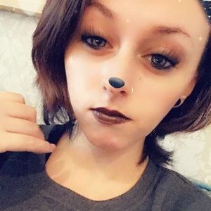 Meet your Posher, Monica